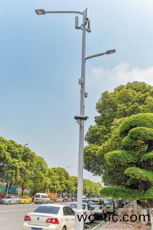 湖南首條“智慧炤明路(lu)”亮相長沙隆平高科技園