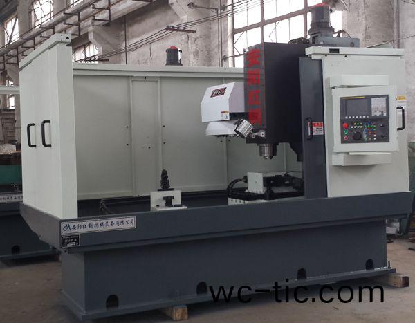 前(qian)軸鎖銷孔專用加工