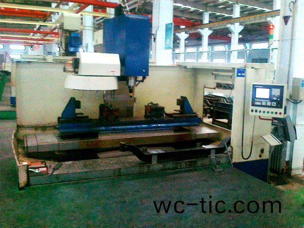 前軸十孔(kong)加工專(zhuan)用立(li)式加工